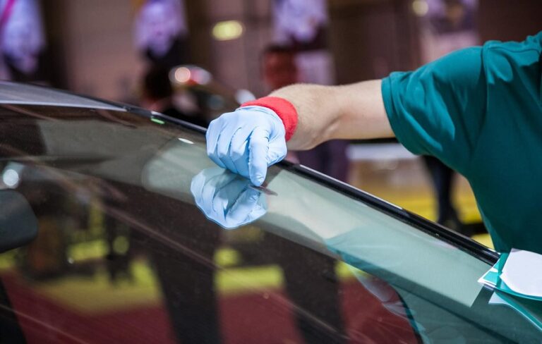 How to remove scratches from a windshield (easy ways)